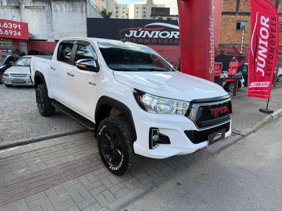 TOYOTA HILUX 2.8 STD 4X4 CD 16V DIESEL 4P MANUAL